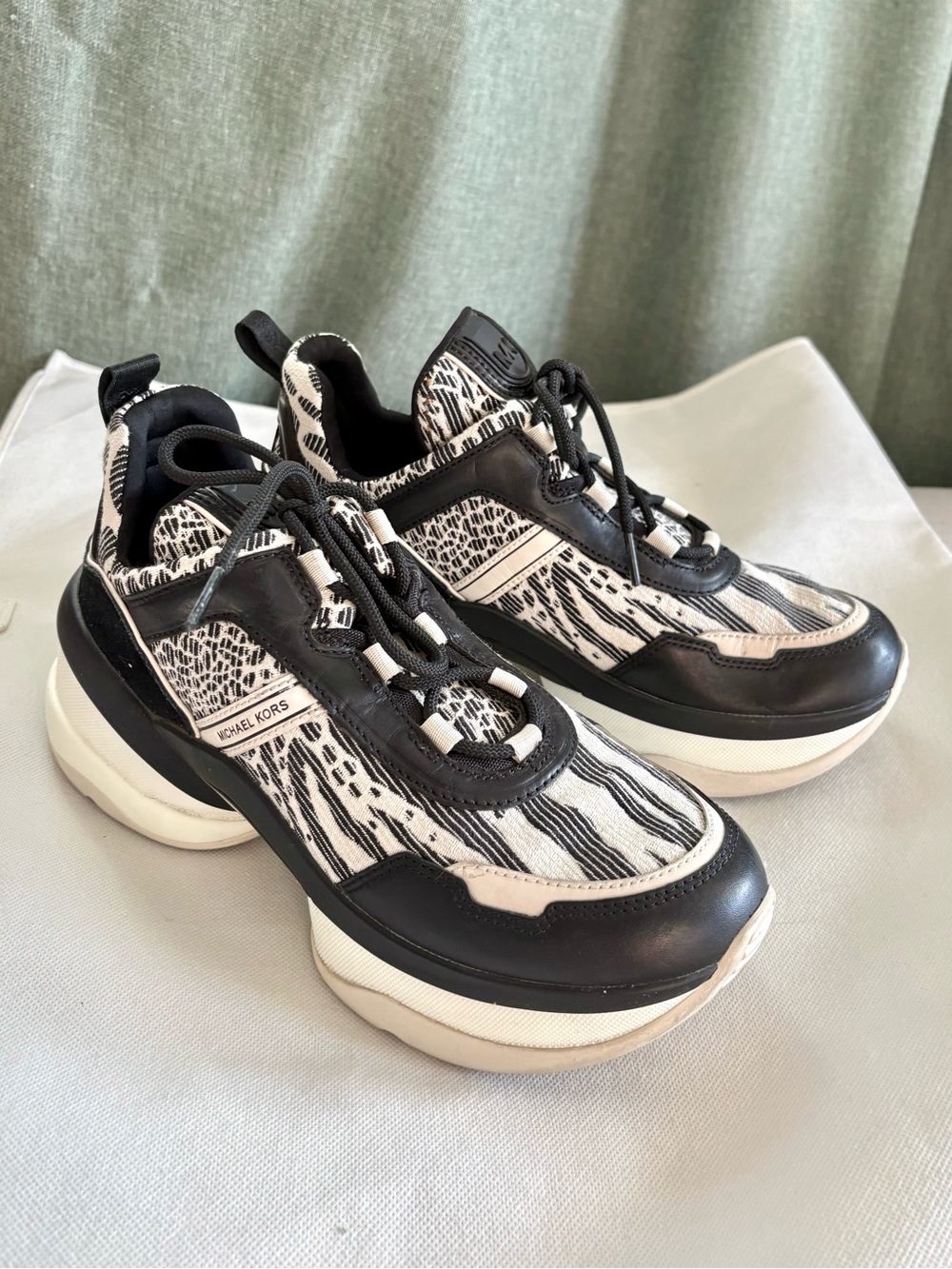 Michael Kors Olympia Leather & Animal Print Jacquard Trainers size 9.5 - Picture 2 of 8
